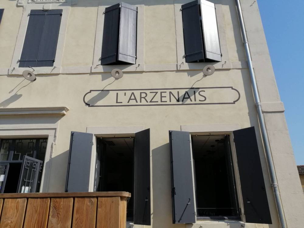 enseigne restaurant